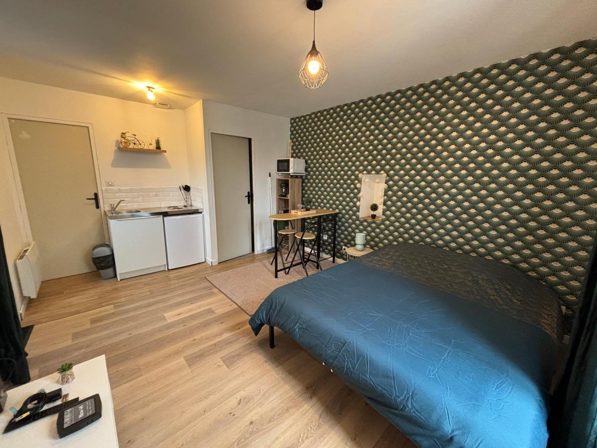 Appartement Moderne Ла Рош-сюр-Йон Екстериор снимка